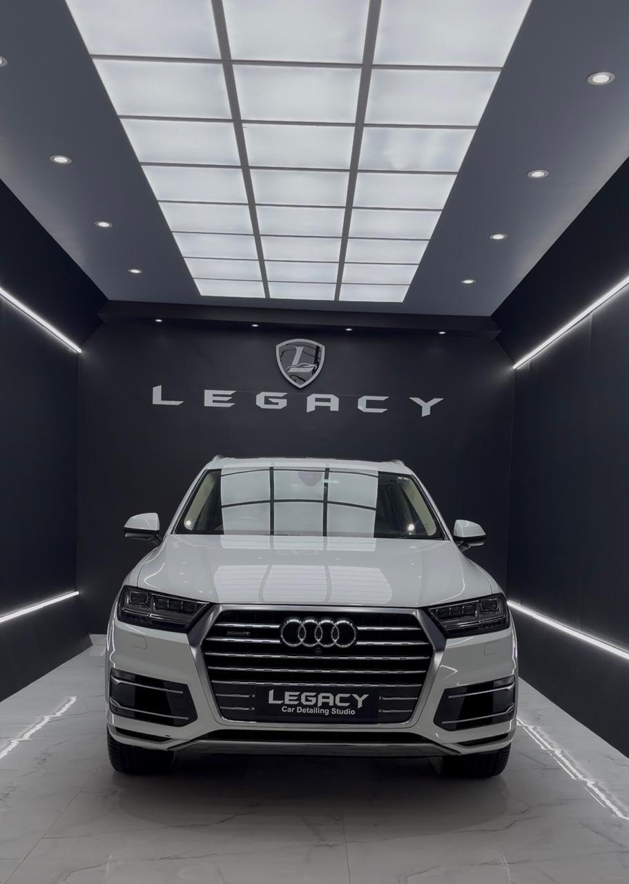 Audi Q7 — Studio