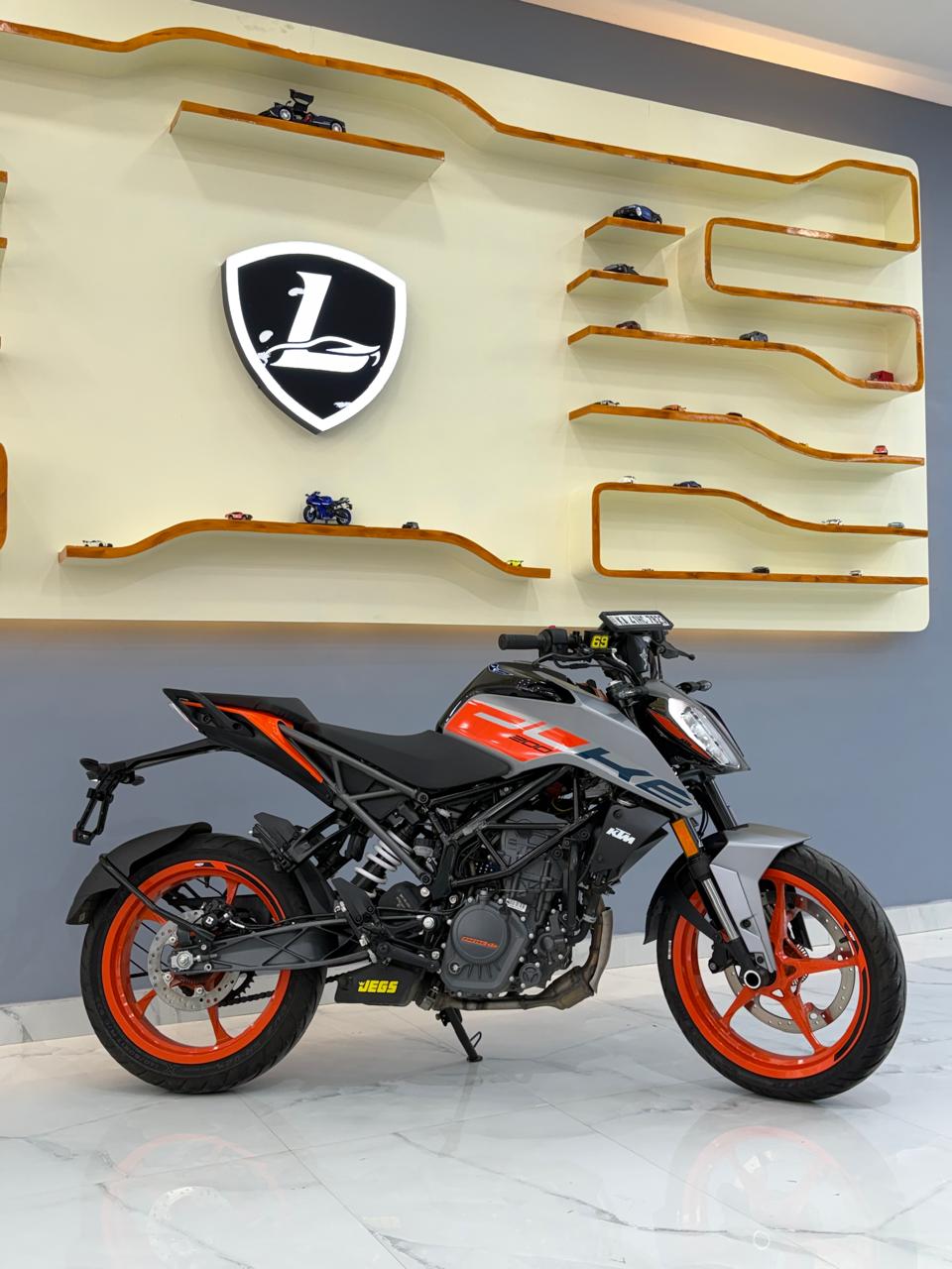 KTM Duke 200